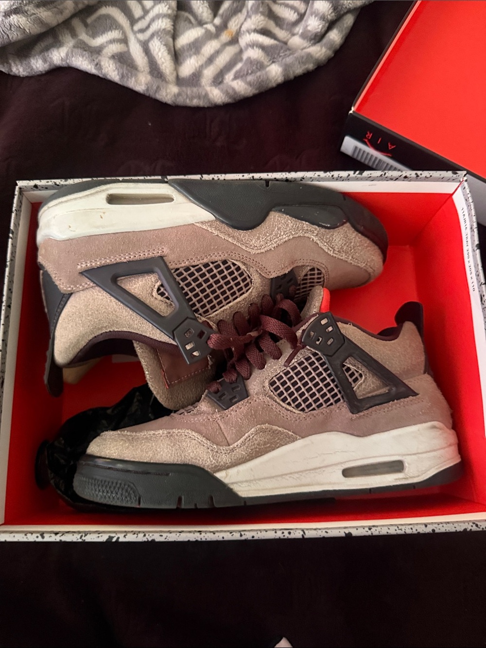 Jordan 4 Taupe Haze